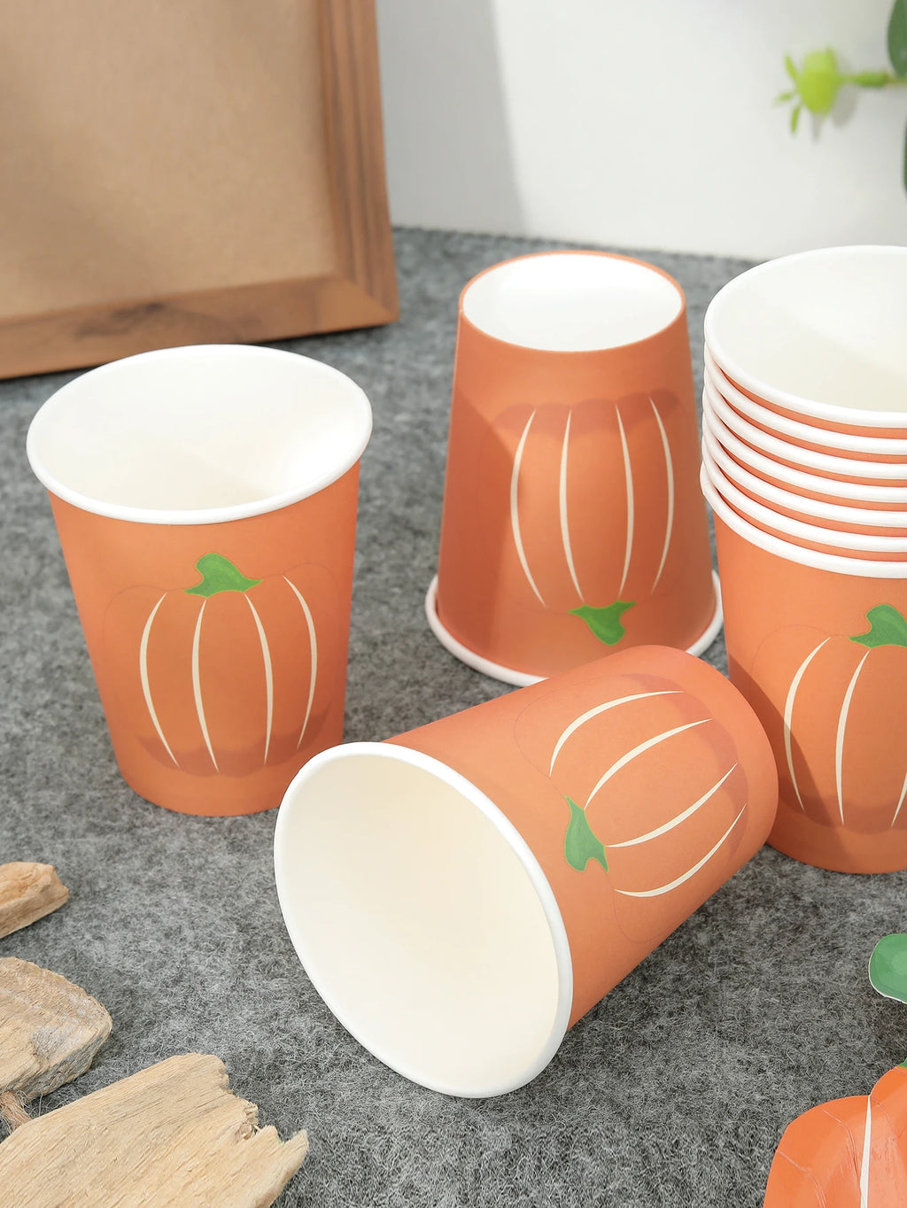 Halloween Disposable Tableware Set – Pumpkin & Ghost Face Paper Plates, Cups & Party Supplies (10-Piece Set, 7"/9")